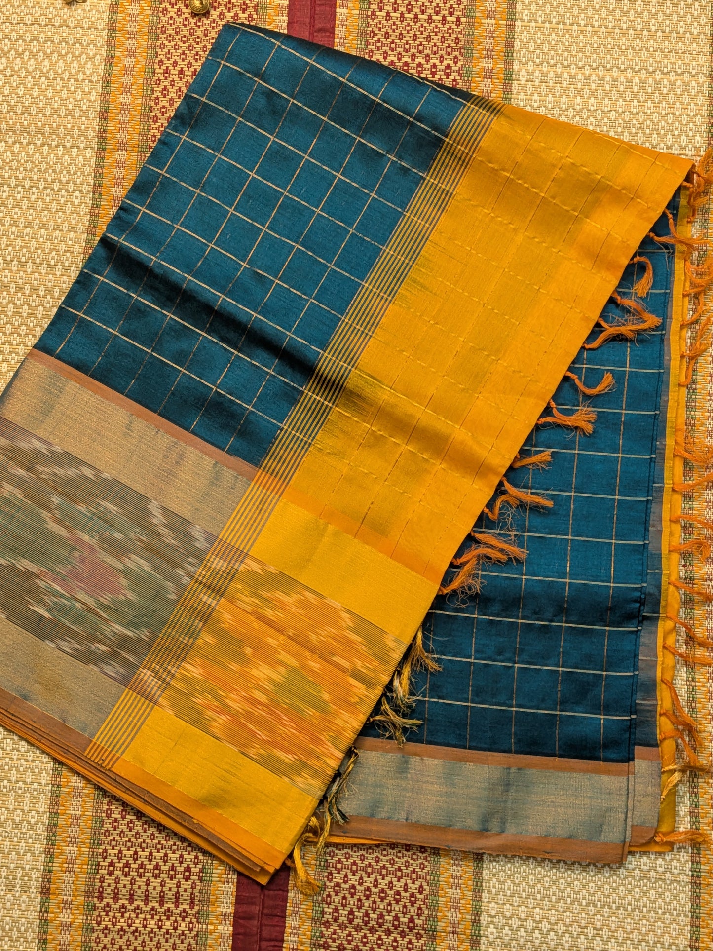 Paturu Pattu Ikkat Border_Blue & Yellow