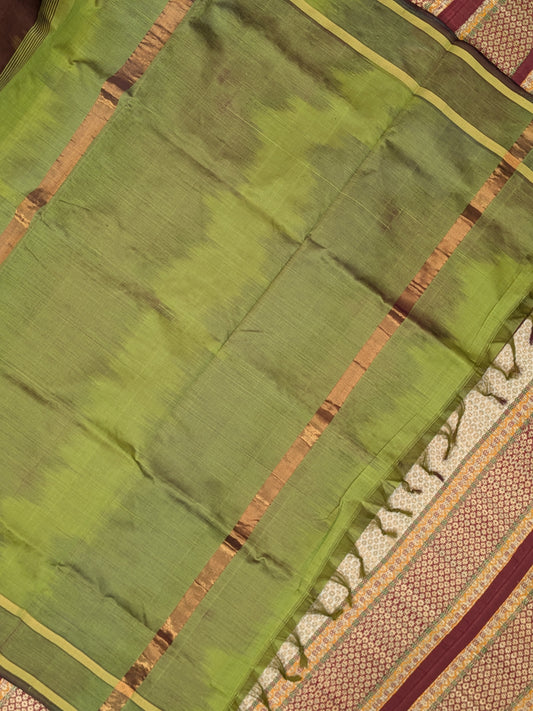 Paturu Pattu Semi Silk Saree- Ikkat Pallu