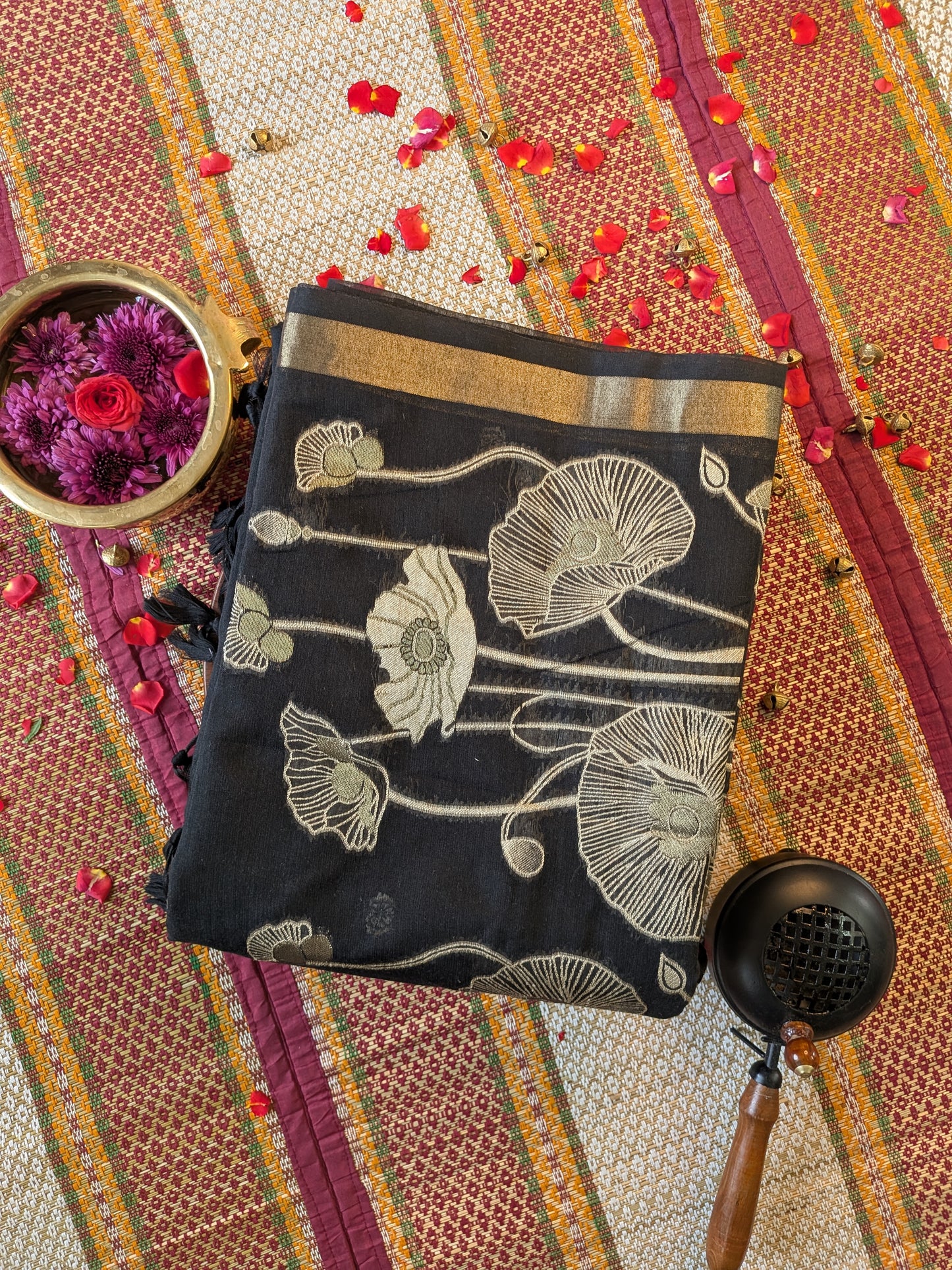 Black Floral Munga Cotton Saree