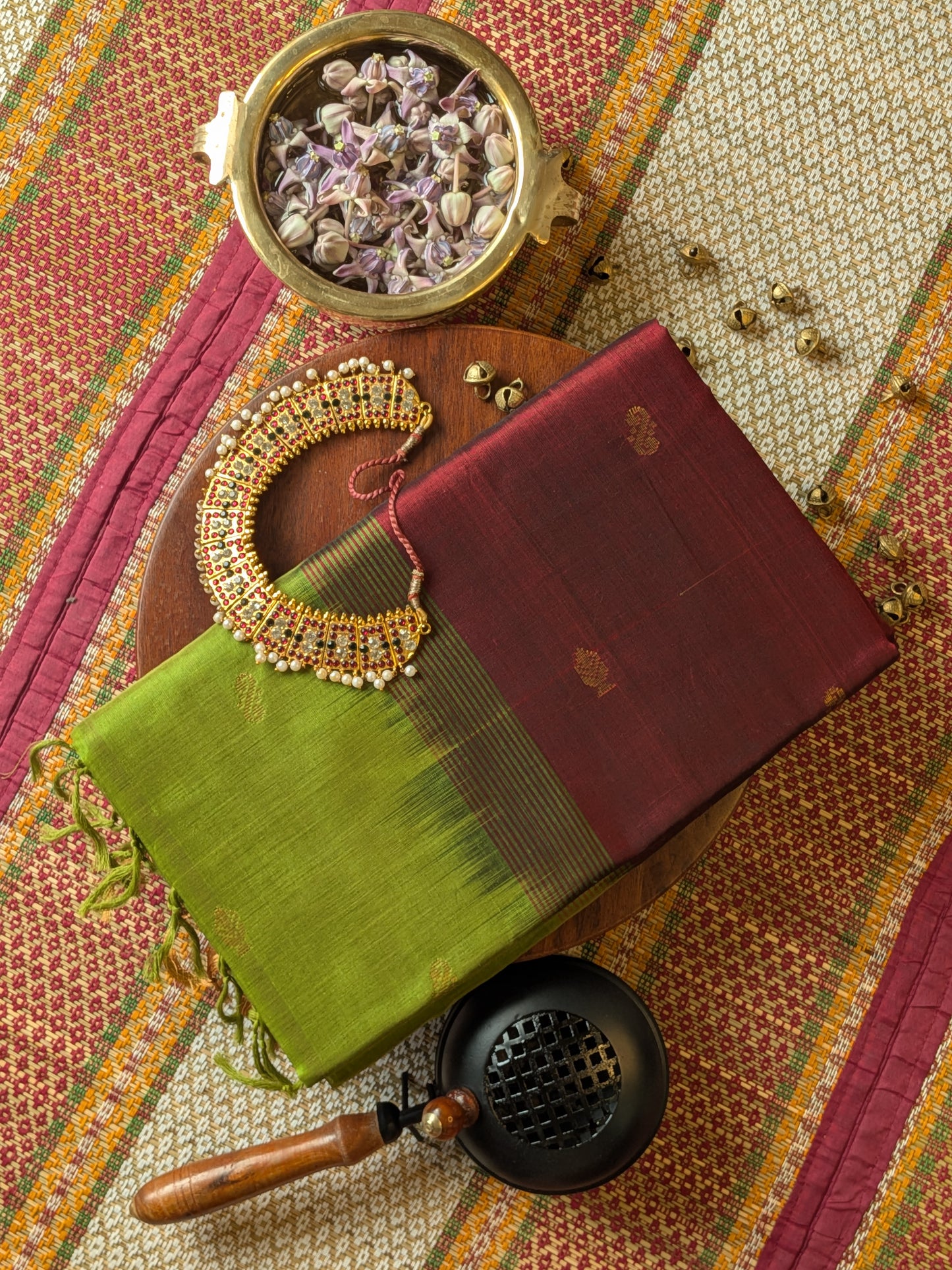 Paturu Pattu Buta- Maroon & green