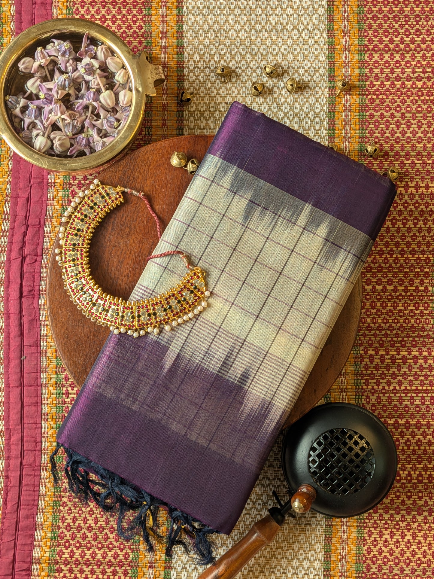 Paturu Pattu Jumping Checks Saree- Purple & Off- white