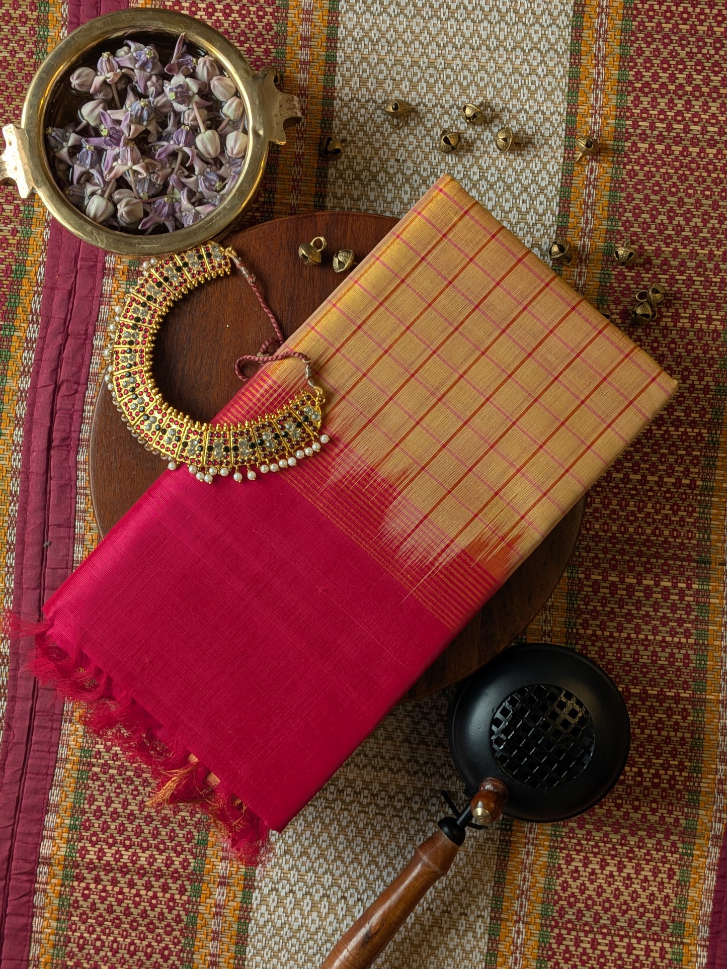 Paturu Pattu Jumping Checks Saree- Yellow & Pink