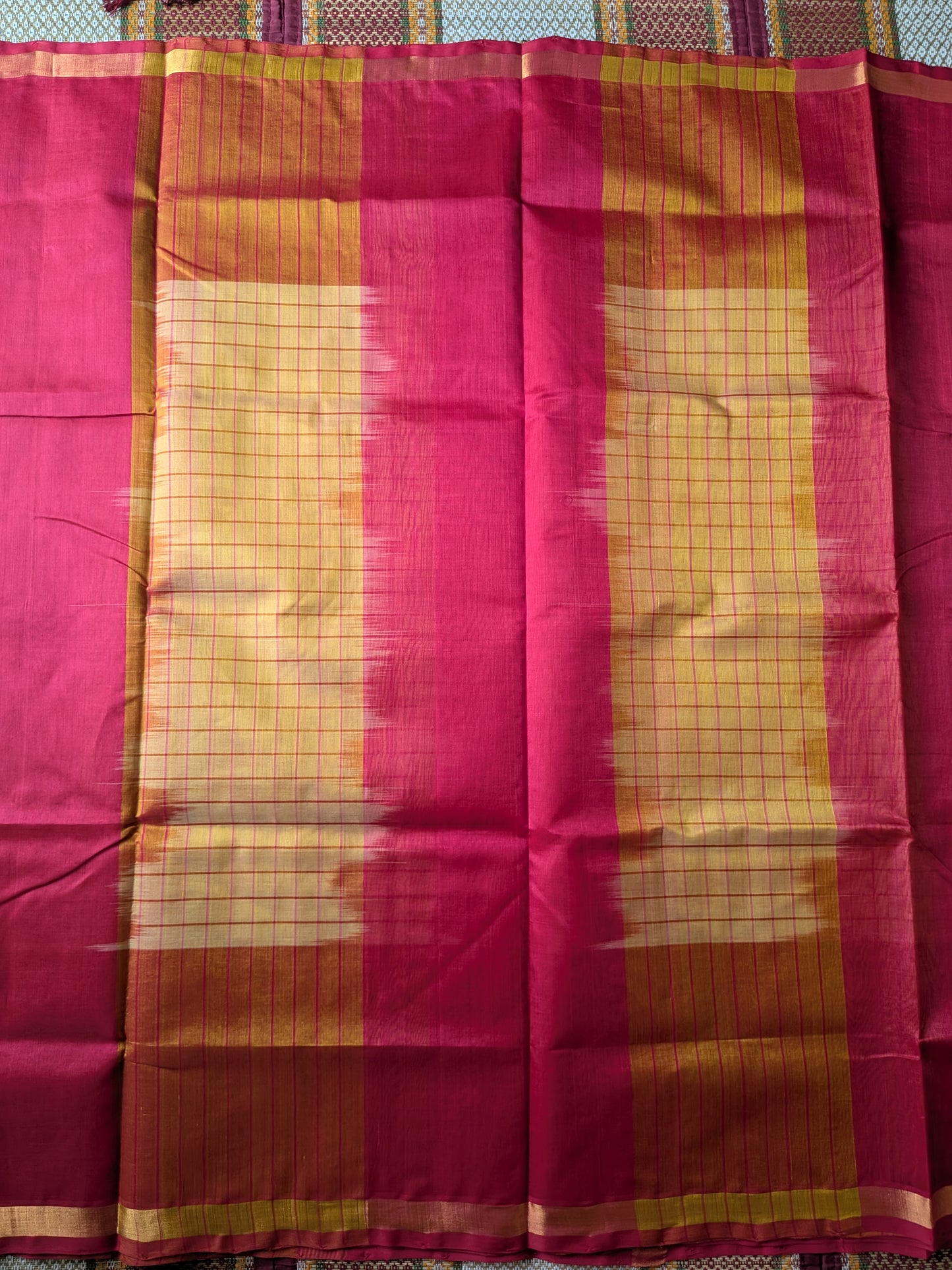 Paturu Pattu Jumping Checks Saree- Yellow & Pink