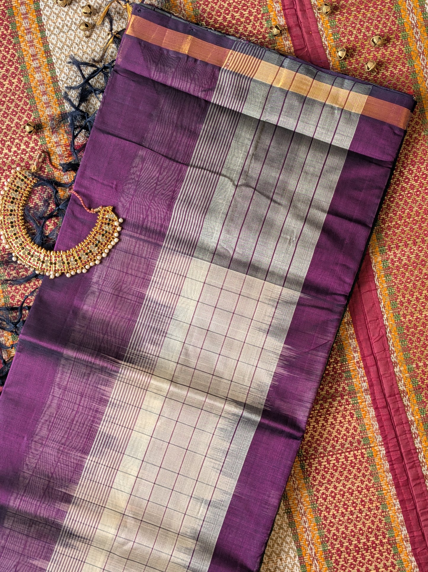Paturu Pattu Jumping Checks Saree- Purple & Off- white