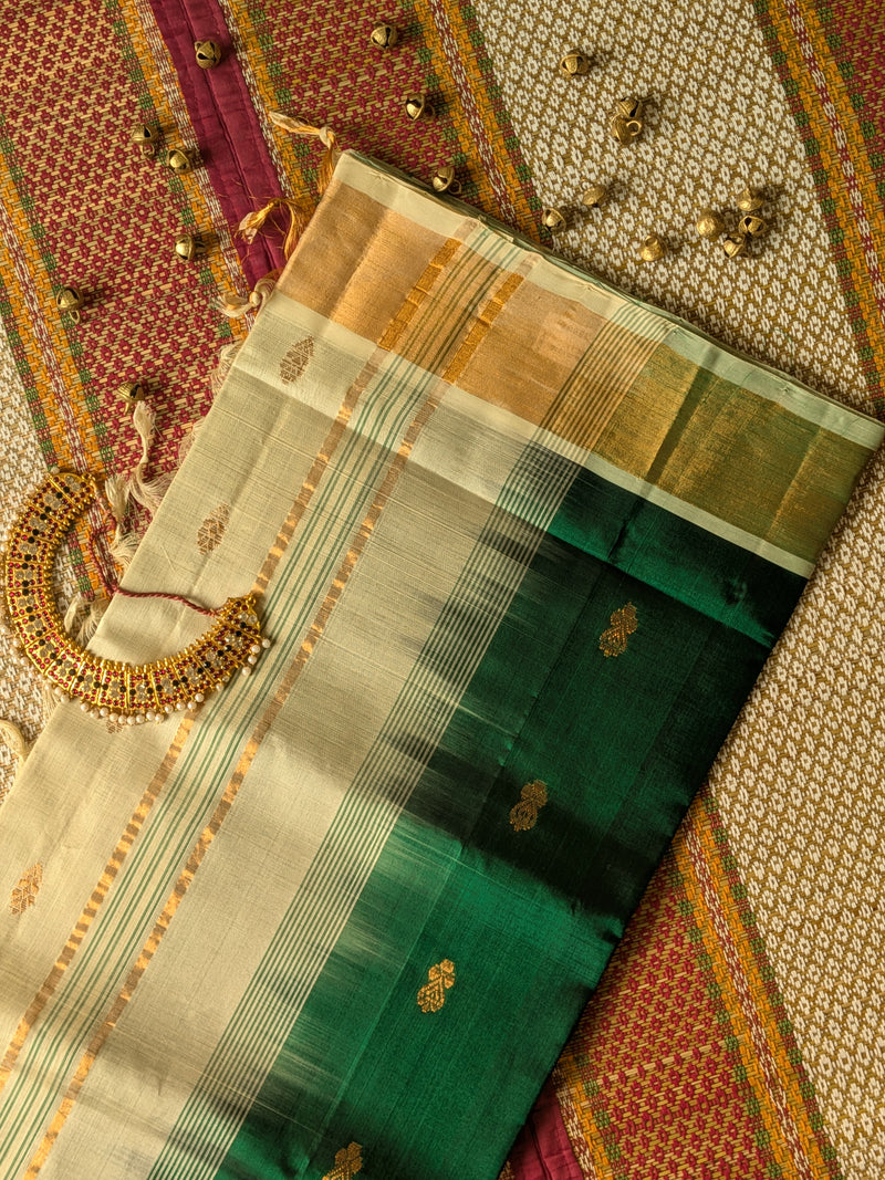 Paturu Pattu Buta- Green & off- white