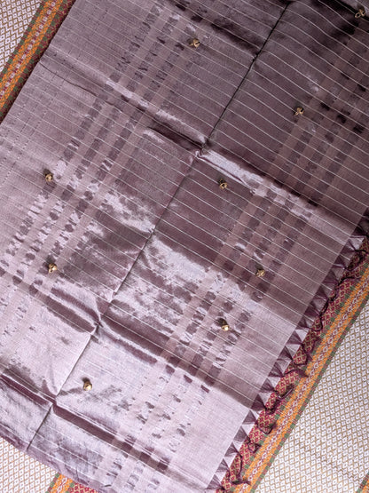 Paturu Pattu Checkered Borderless Saree- Onion