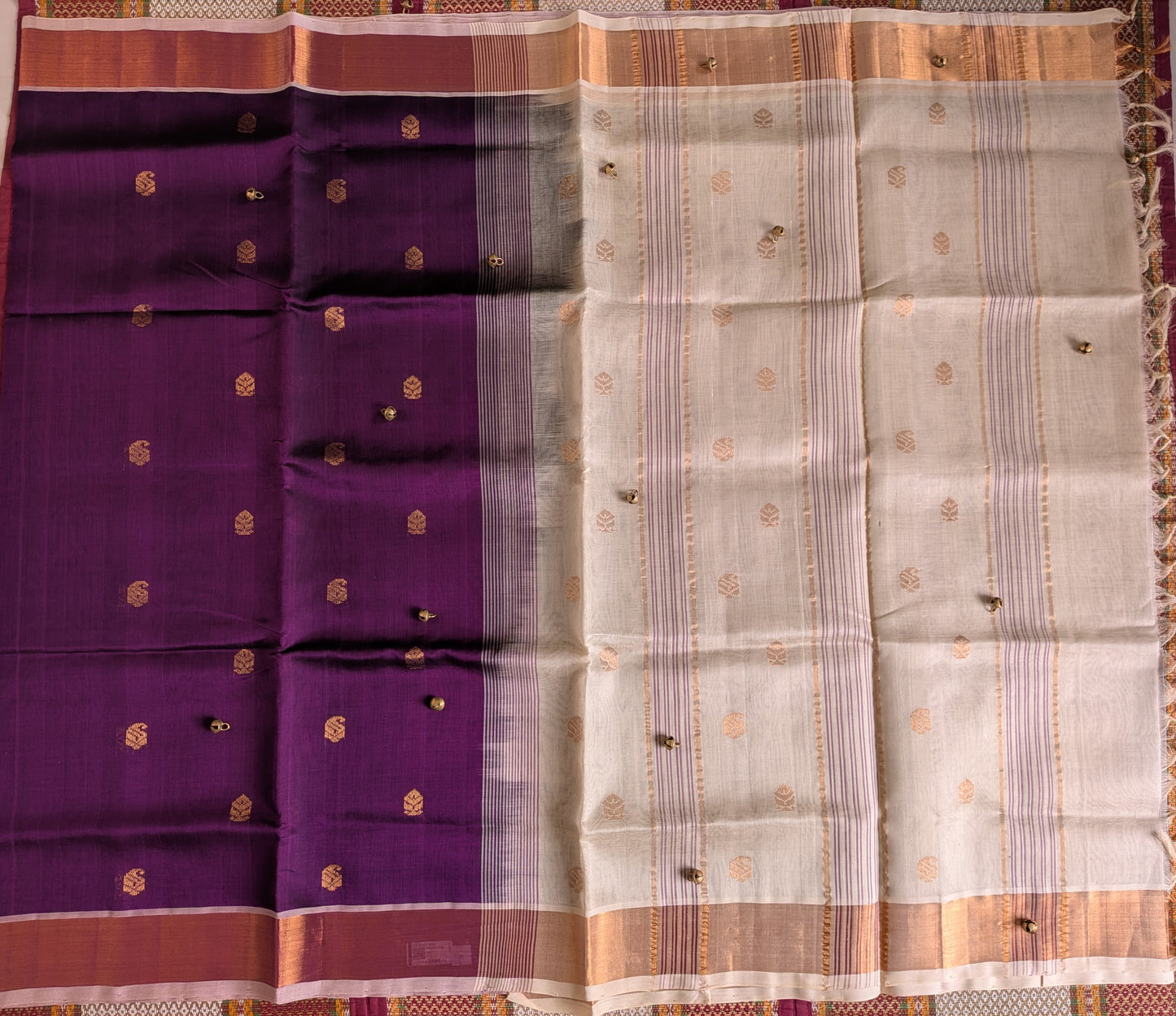 Paturu Pattu Buta- Purple & off- white