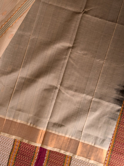 Paturu Pattu Buta- Green & off- white