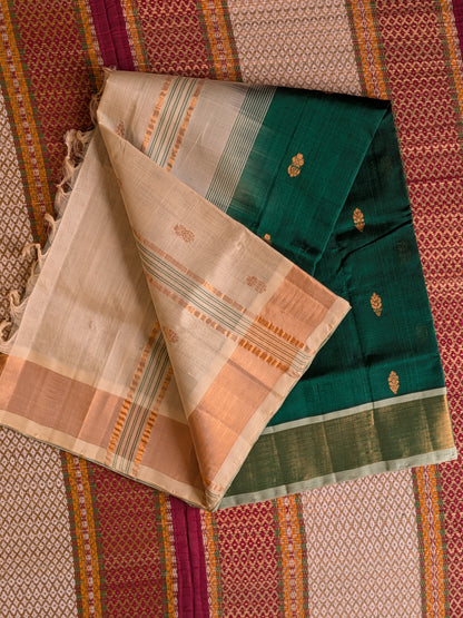 Paturu Pattu Buta- Green & off- white