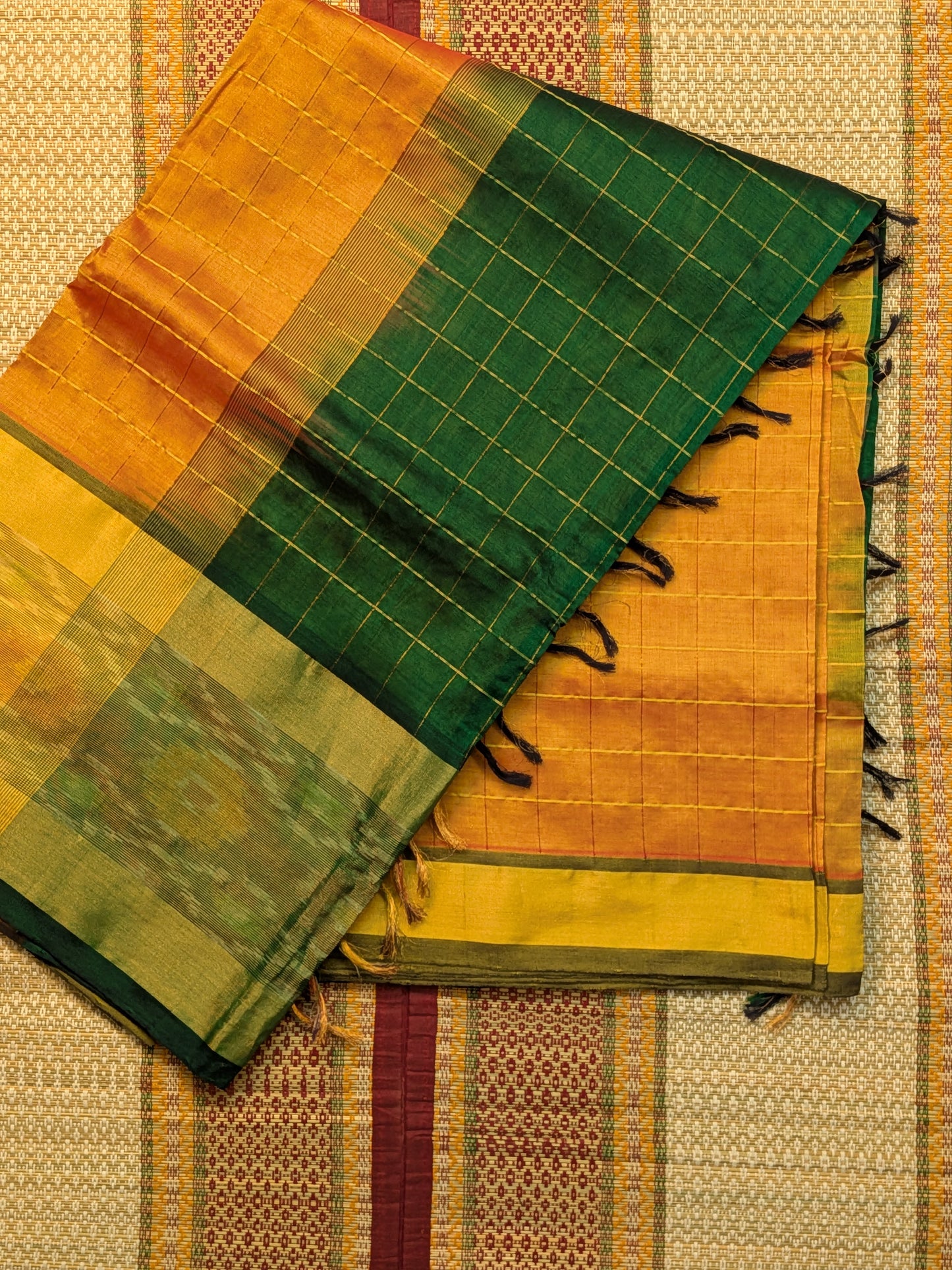 Paturu Pattu Ikkat Border_Yellow & Green