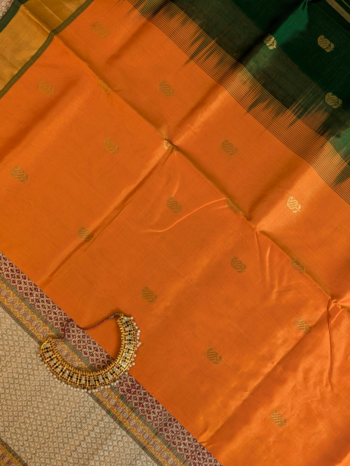Paturu Pattu Buta Saree
