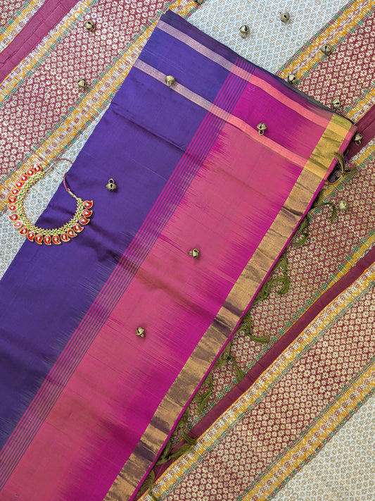 Paturu Pattu Semi Silk Saree- Ikkat Pallu