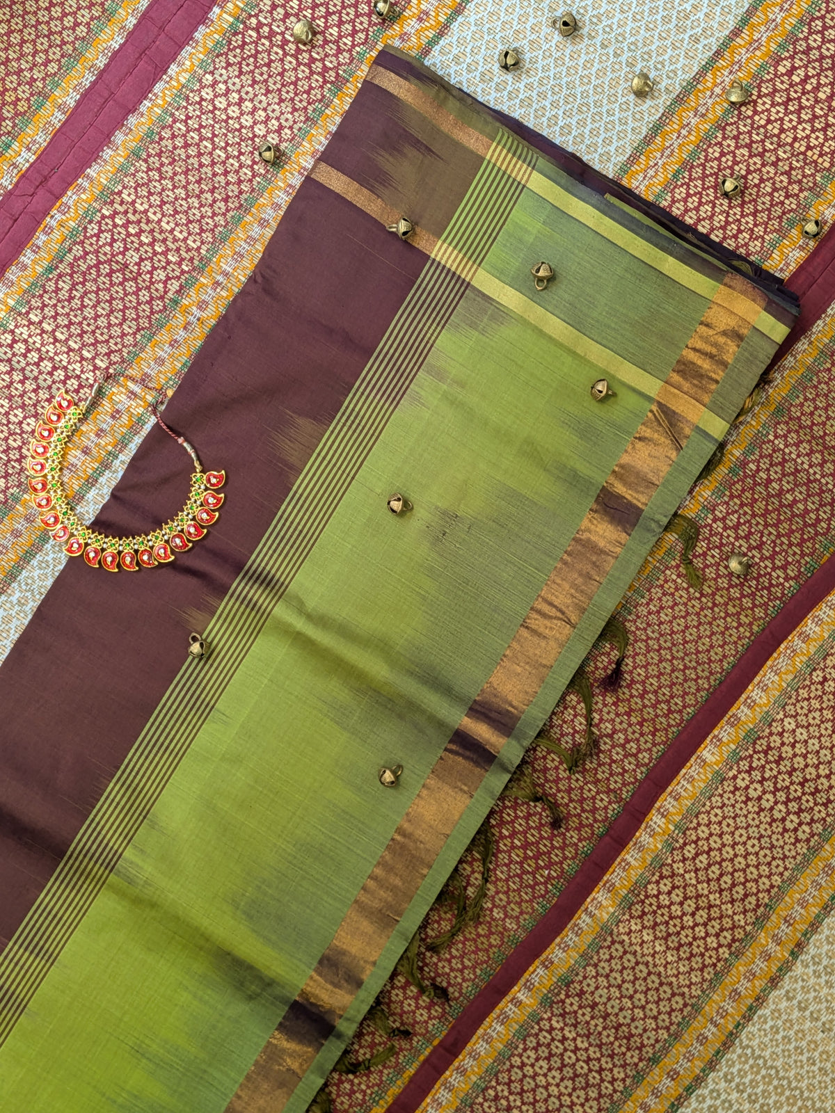 Paturu Pattu Semi Silk Saree- Ikkat Pallu