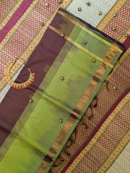 Paturu Pattu Semi Silk Saree- Ikkat Pallu