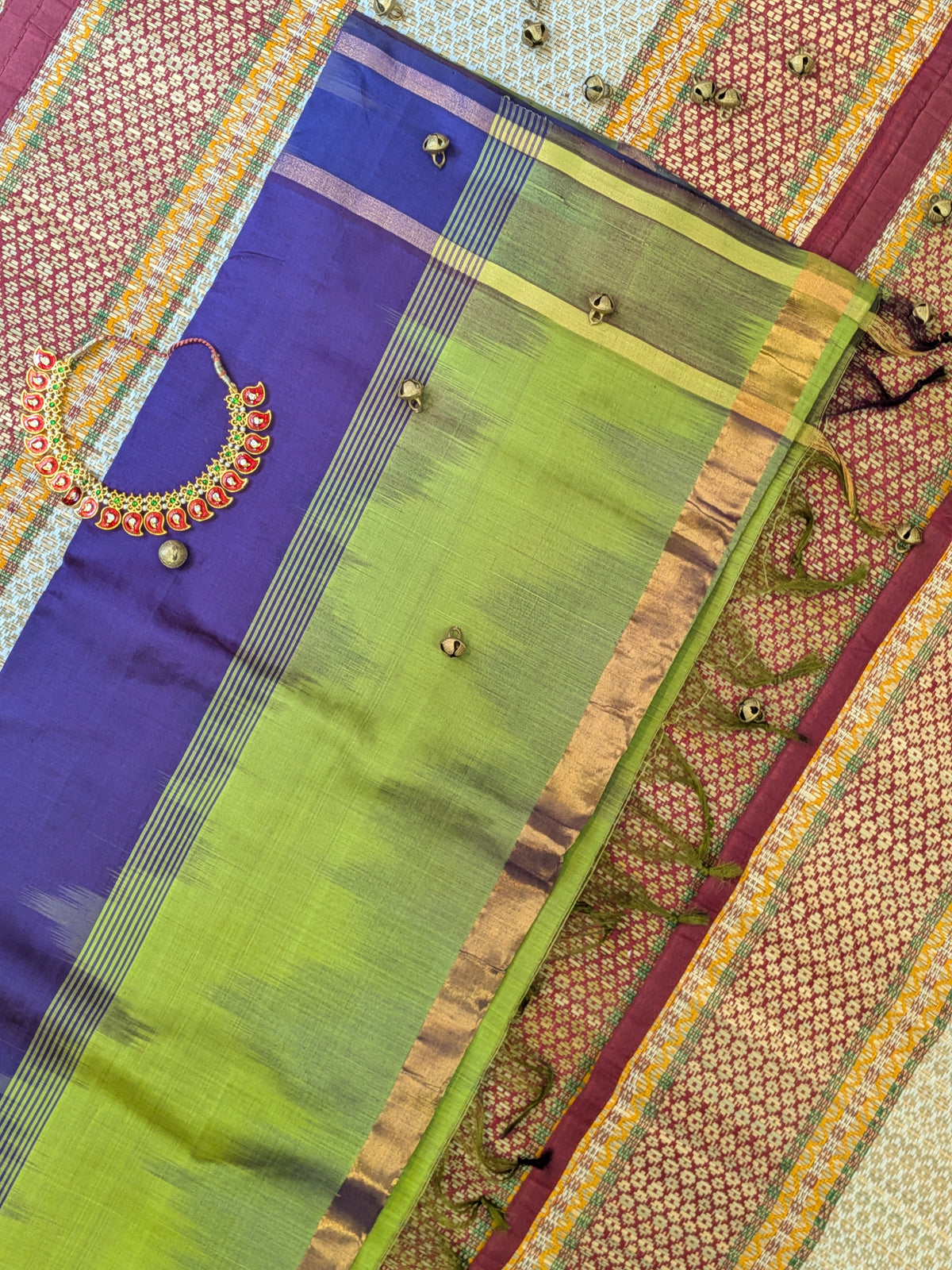 Paturu Pattu Semi Silk Saree- Ikkat Pallu