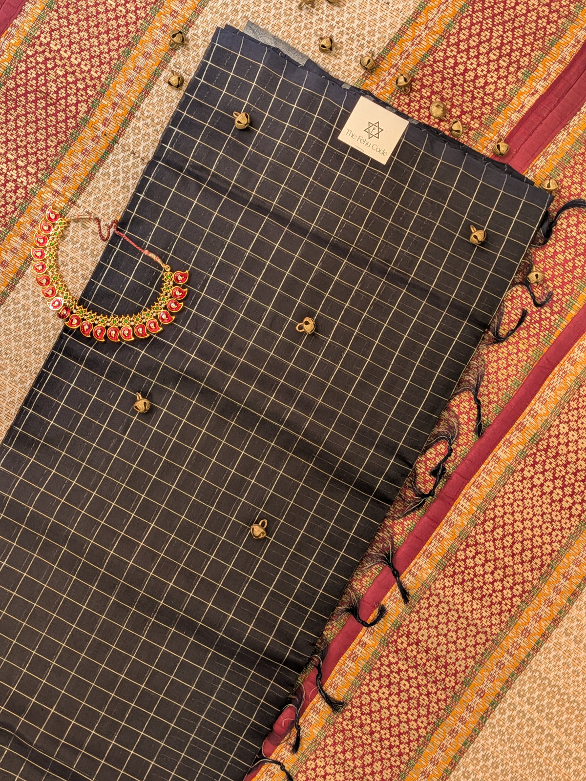 Paturu Checks Borderless- Navy Blue