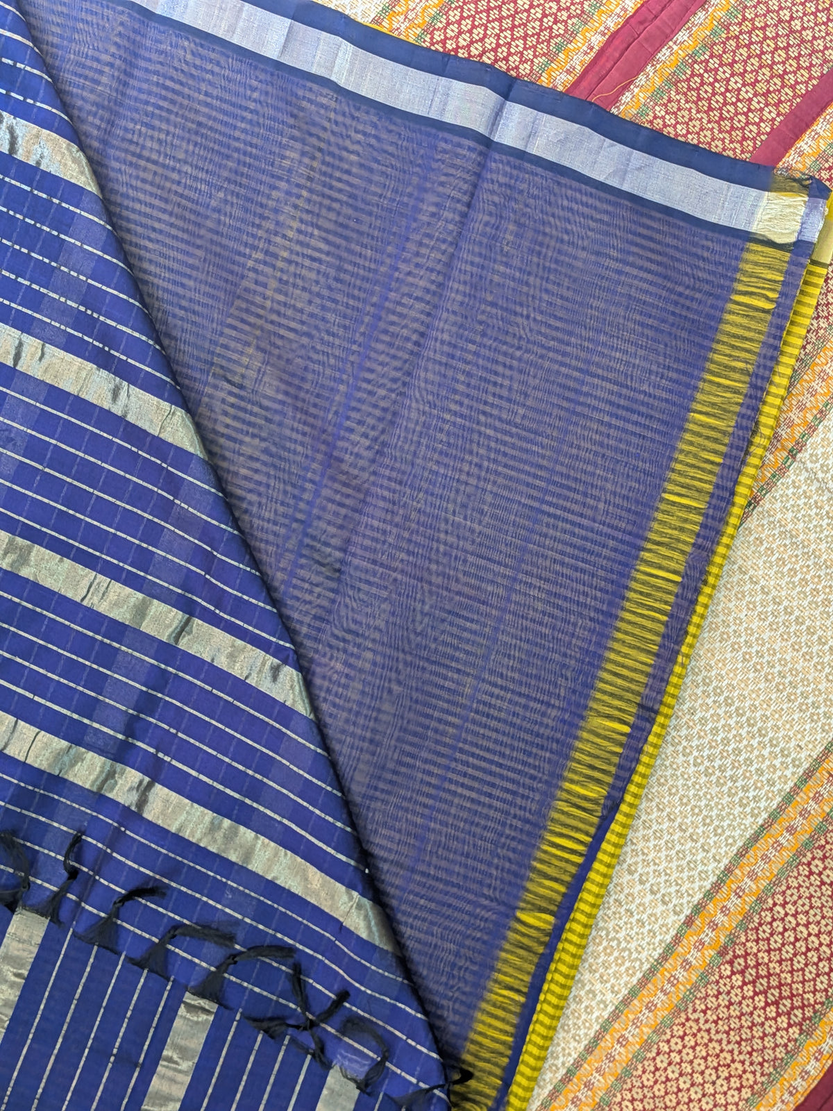 Paturu New Horizontal Stripes Saree