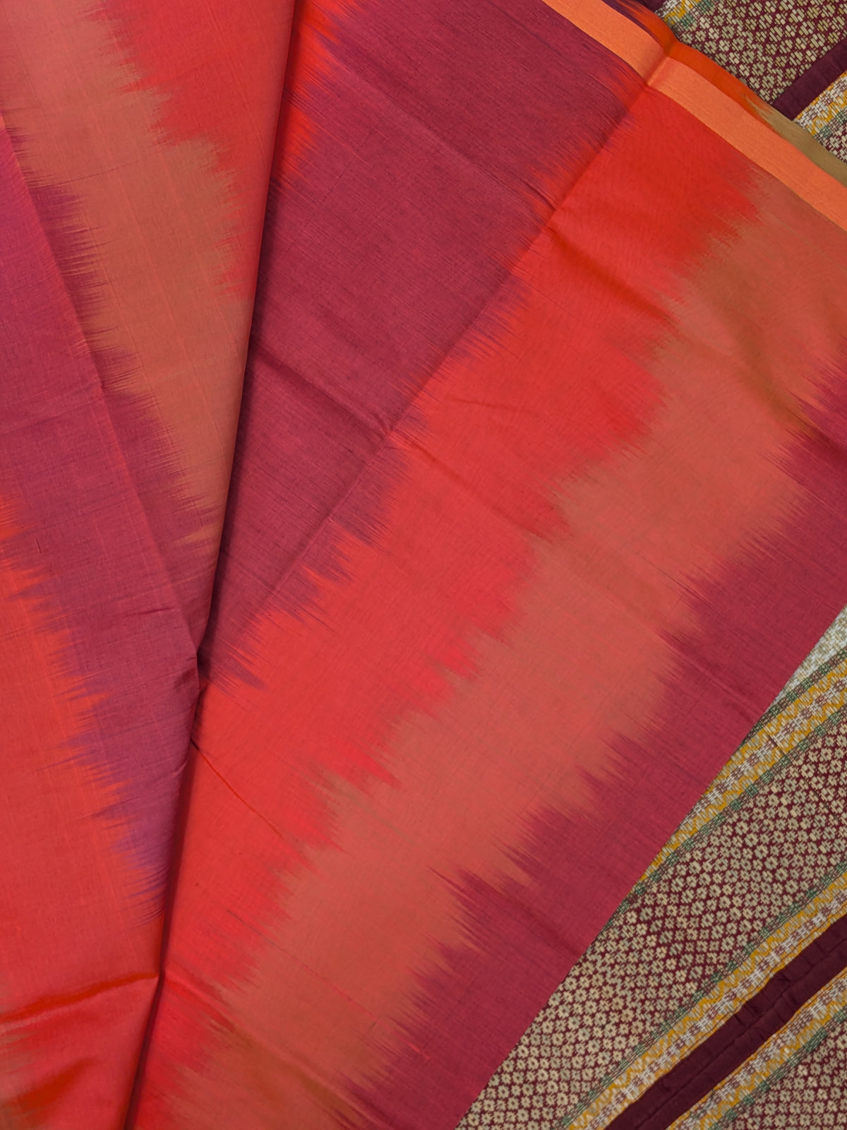 Paturu Pattu Semi Silk Saree- Ikkat Body