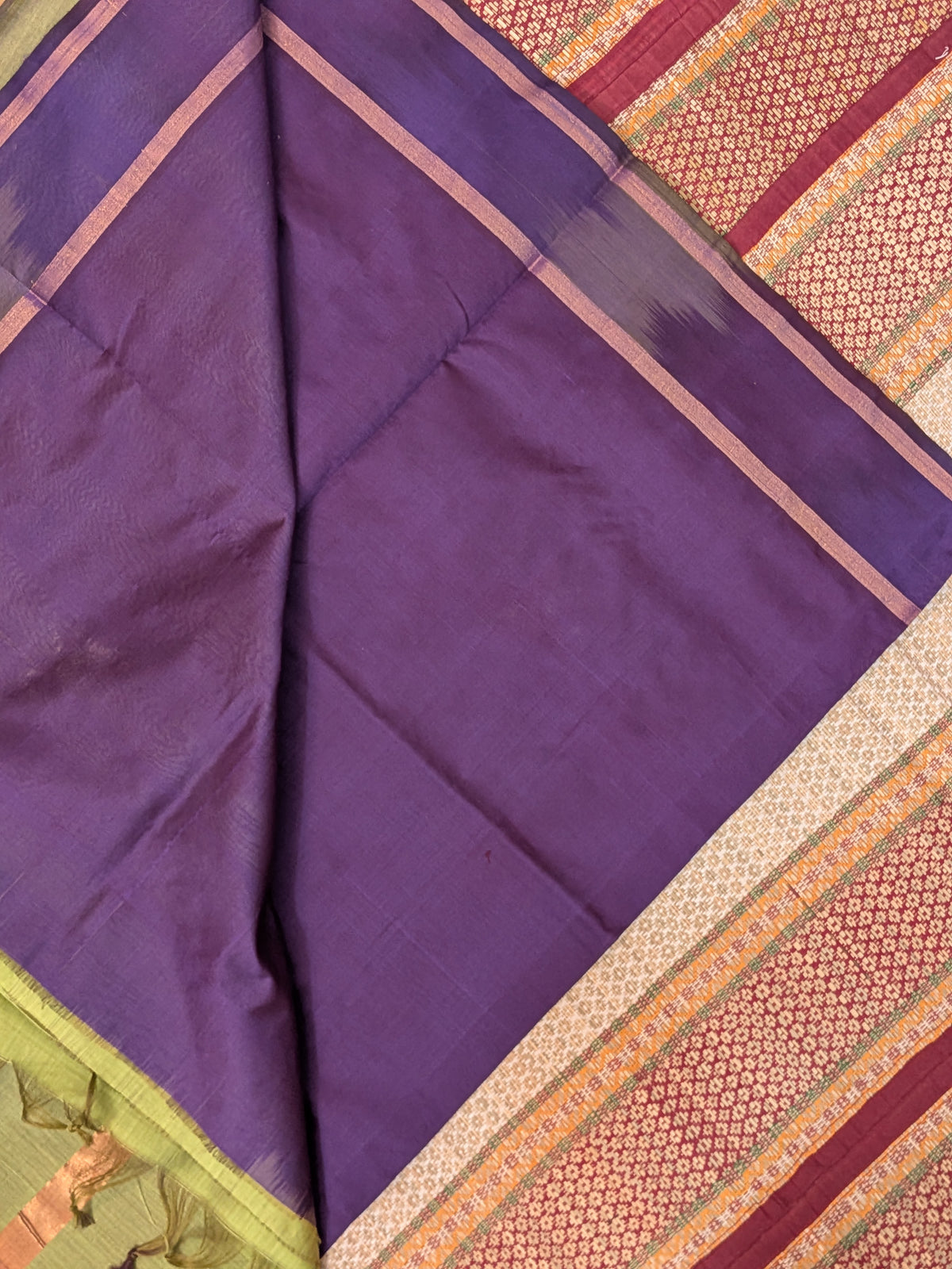 Paturu Pattu Semi Silk Saree- Ikkat Pallu