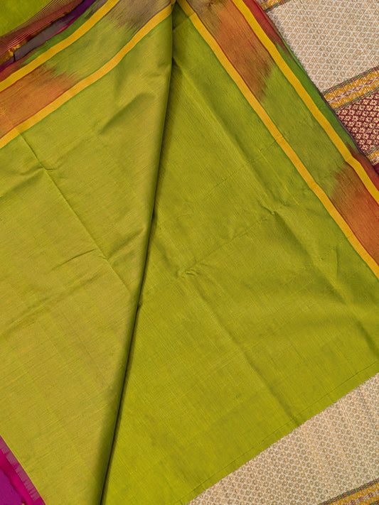 Paturu Pattu Semi Silk Saree- Ikkat Pallu